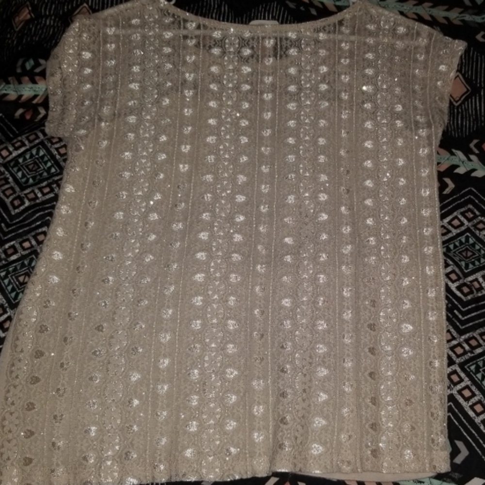 Top - Picture 2 of 2